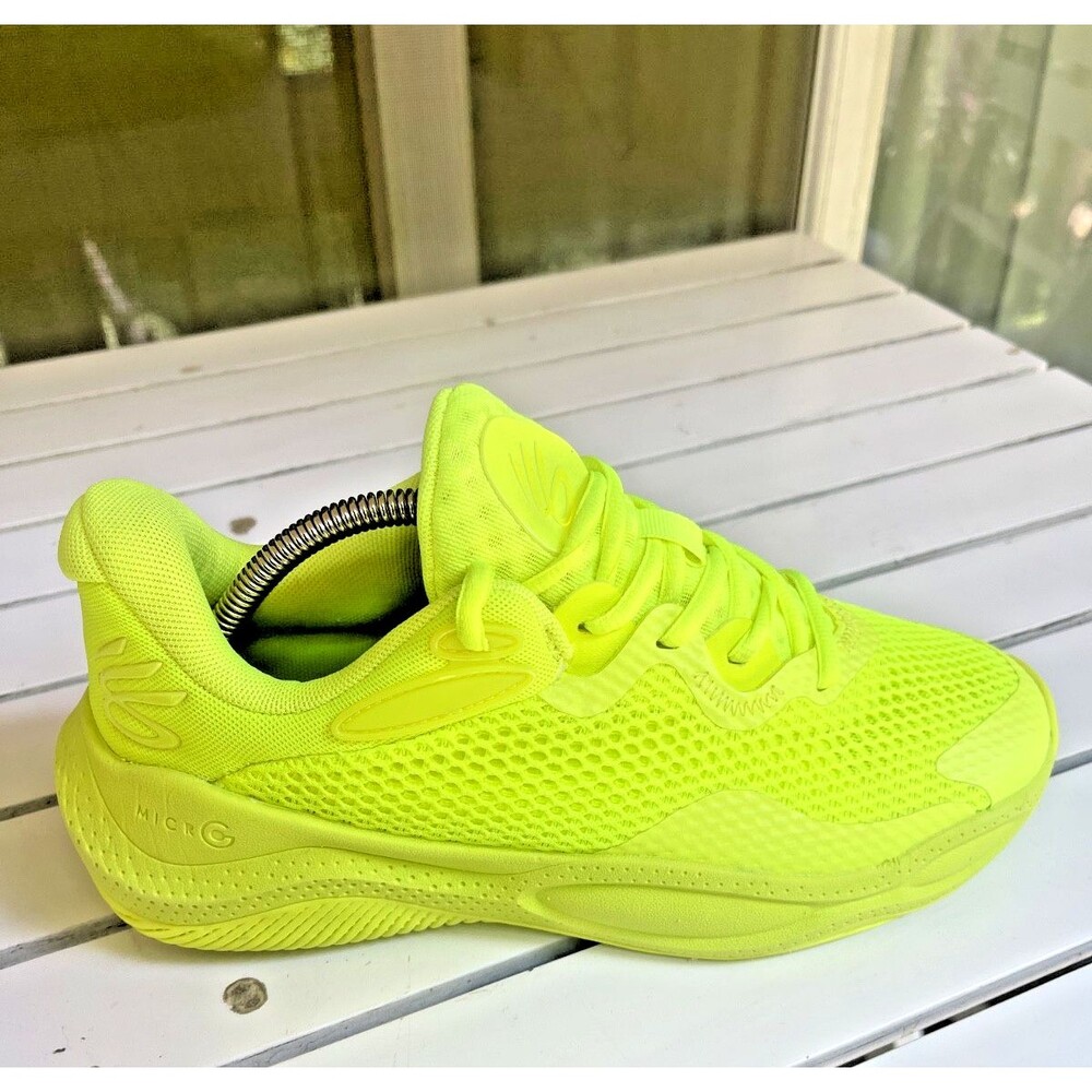 UNDER ARMOUR CURRY Sz 7 Splash 24 Basketball "High Vis Yellow / Optic Green"